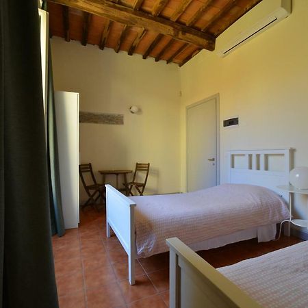 Ostello Palazzo Nizza Massa  Extérieur photo