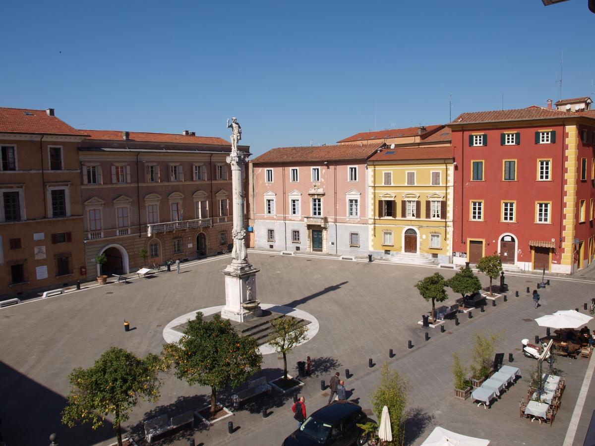 Ostello Palazzo Nizza Massa  Extérieur photo