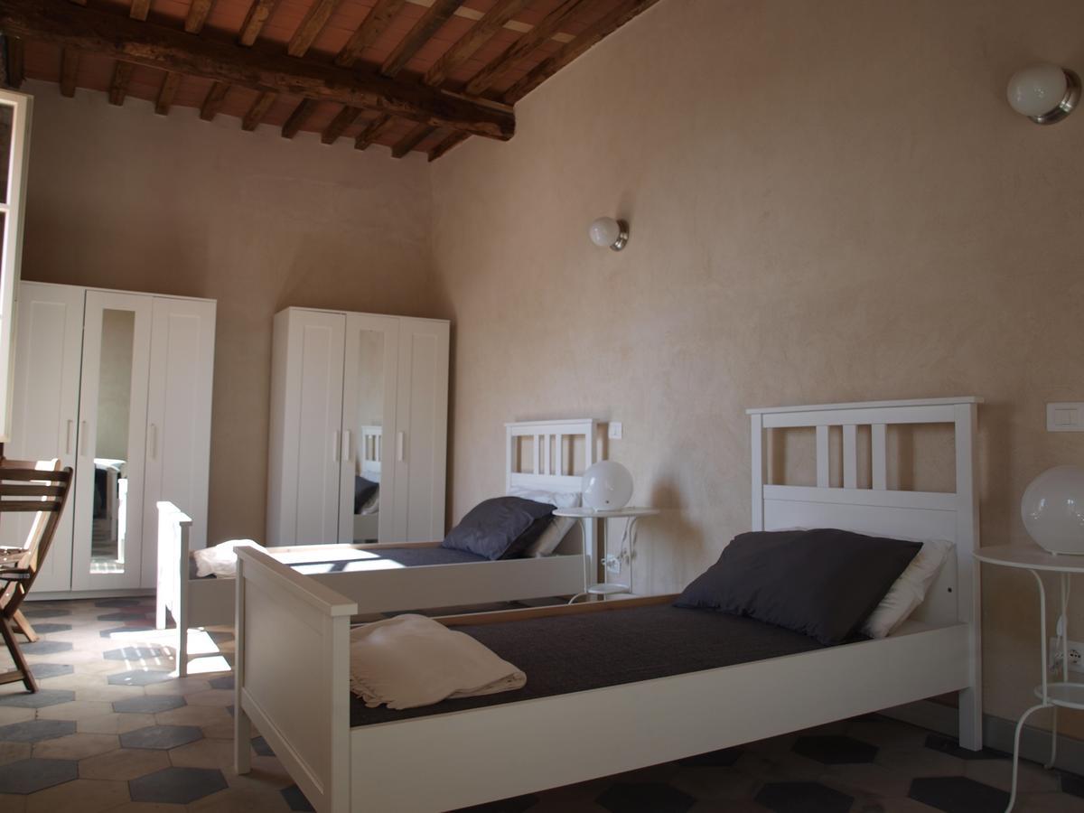 Ostello Palazzo Nizza Massa  Extérieur photo