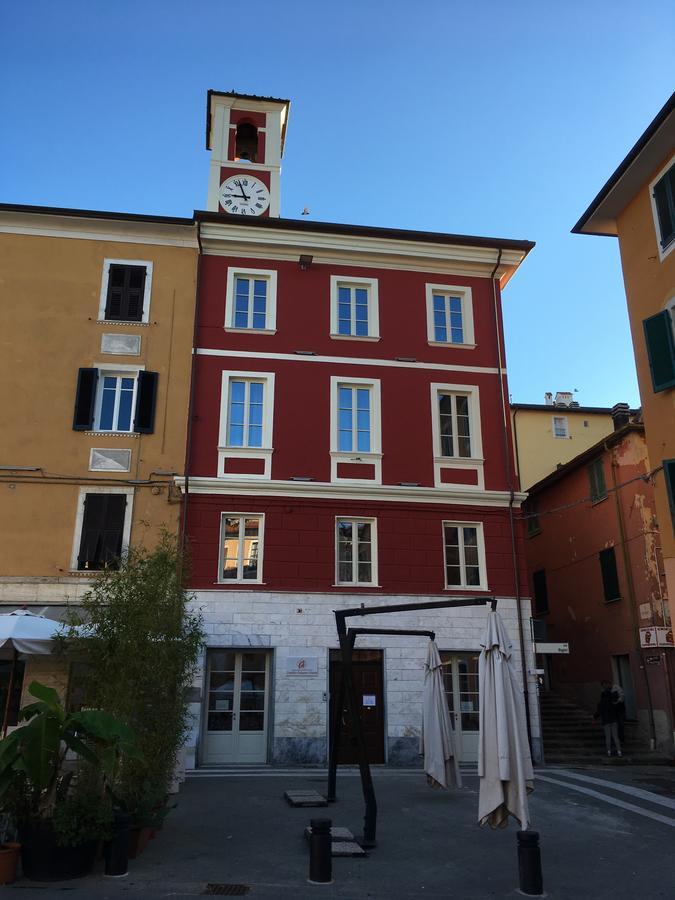 Ostello Palazzo Nizza Massa  Extérieur photo