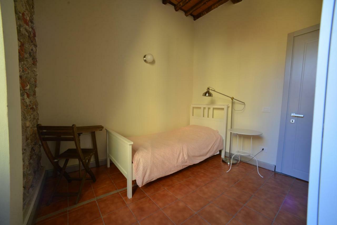 Ostello Palazzo Nizza Massa  Extérieur photo