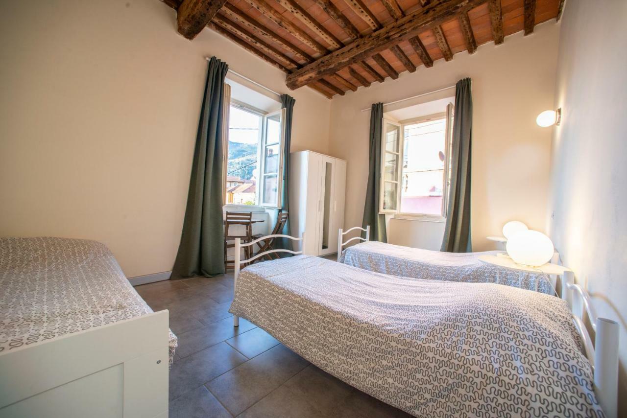 Ostello Palazzo Nizza Massa  Extérieur photo